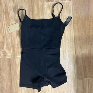 ARITZIA Romper 3” NWT